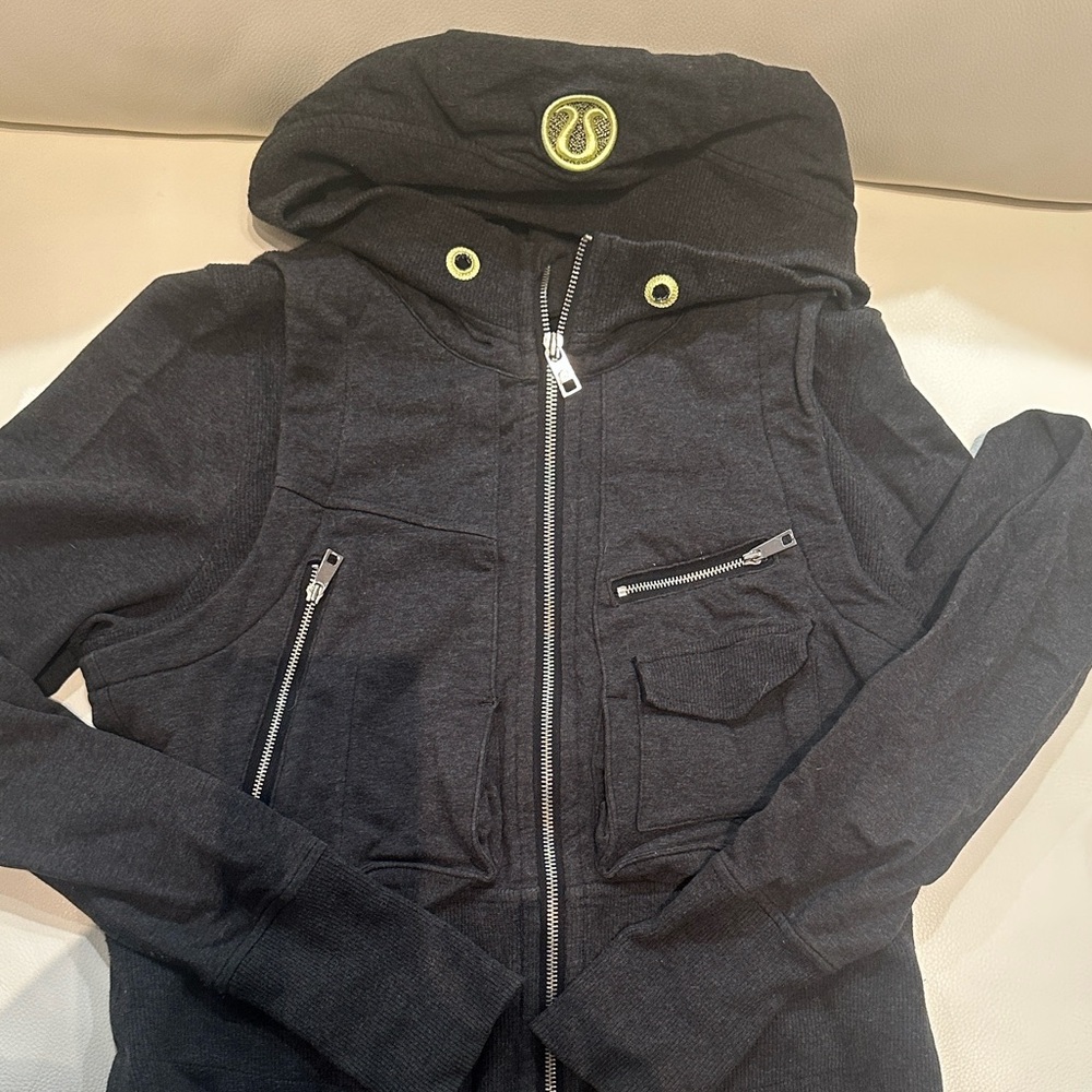 Women’s Lululemon Zippered sweatshirt Jacket